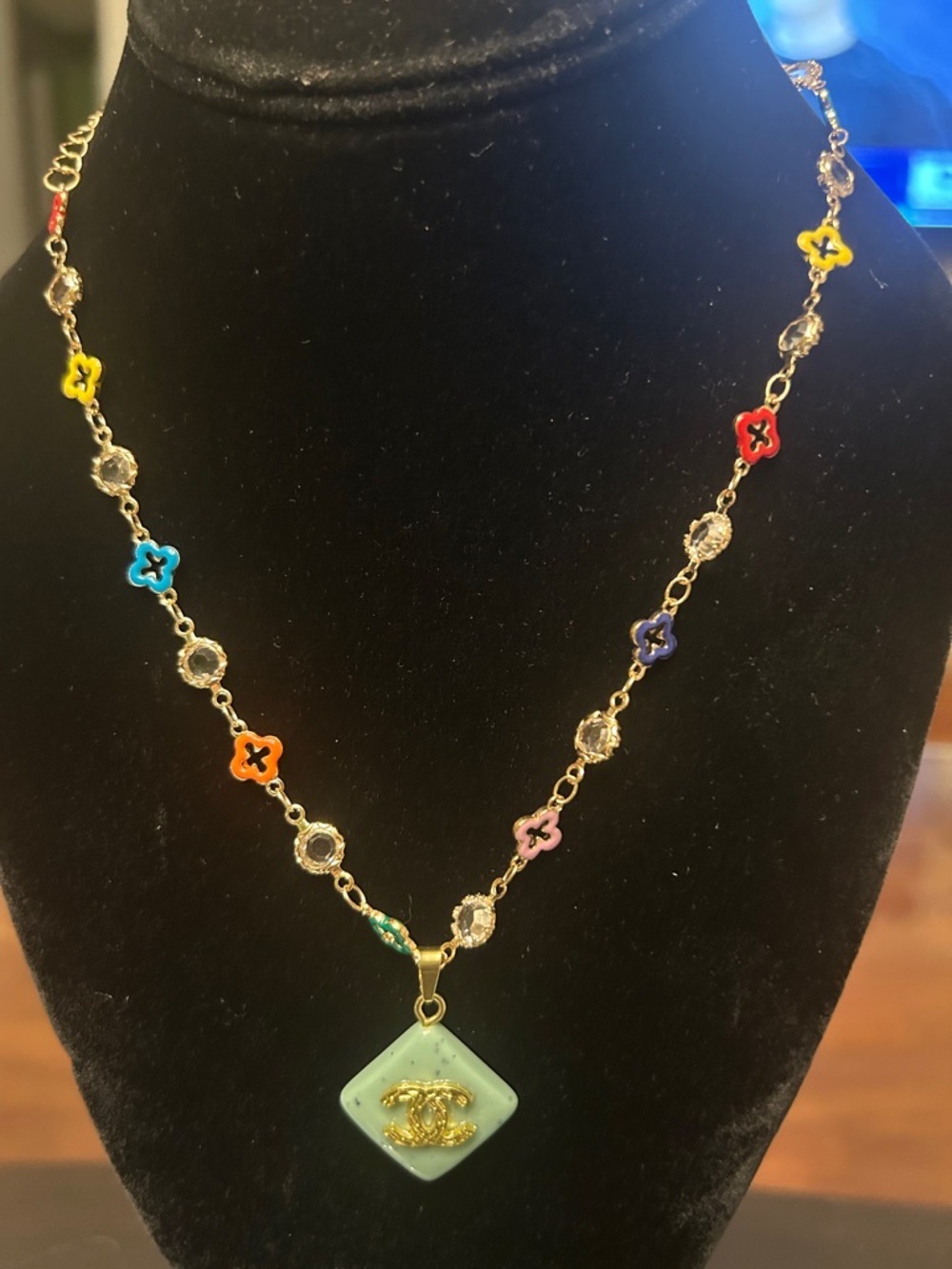 Gold-Tone Multicolor Clover Necklace with Pale Green Pendant &bracelet